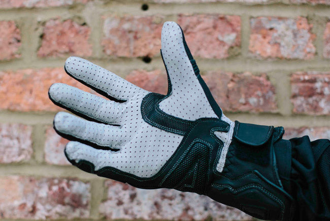 Seven Gloves for Summer