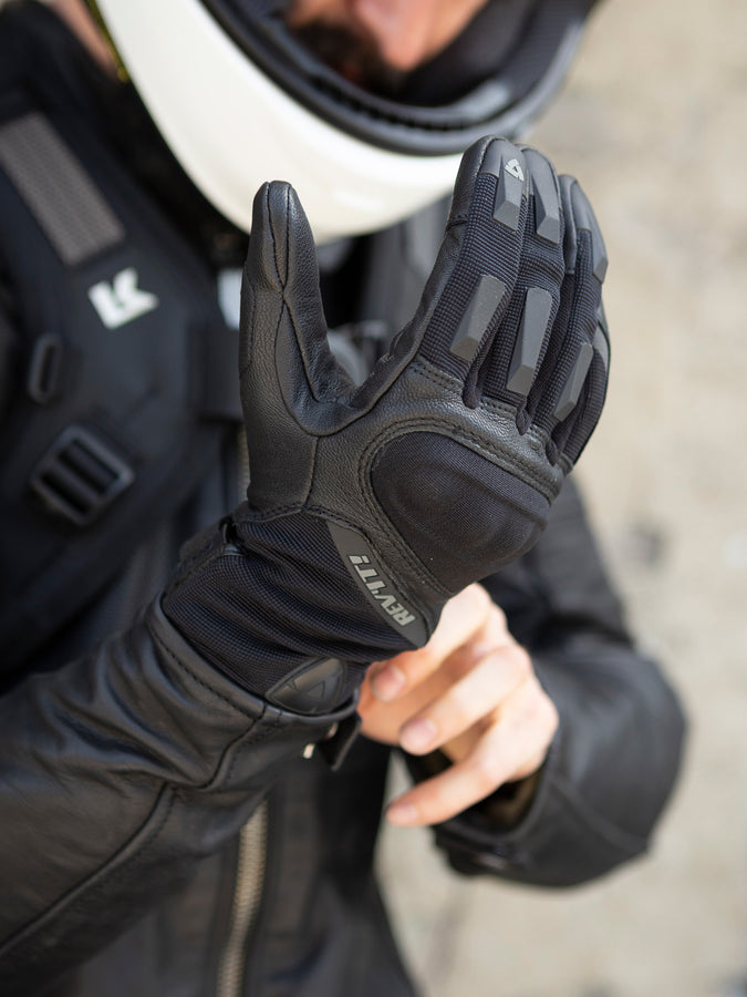 REVIT Striker 3 Gloves